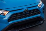 Toyota RAV4 XLE AWD 2018 года (NA)